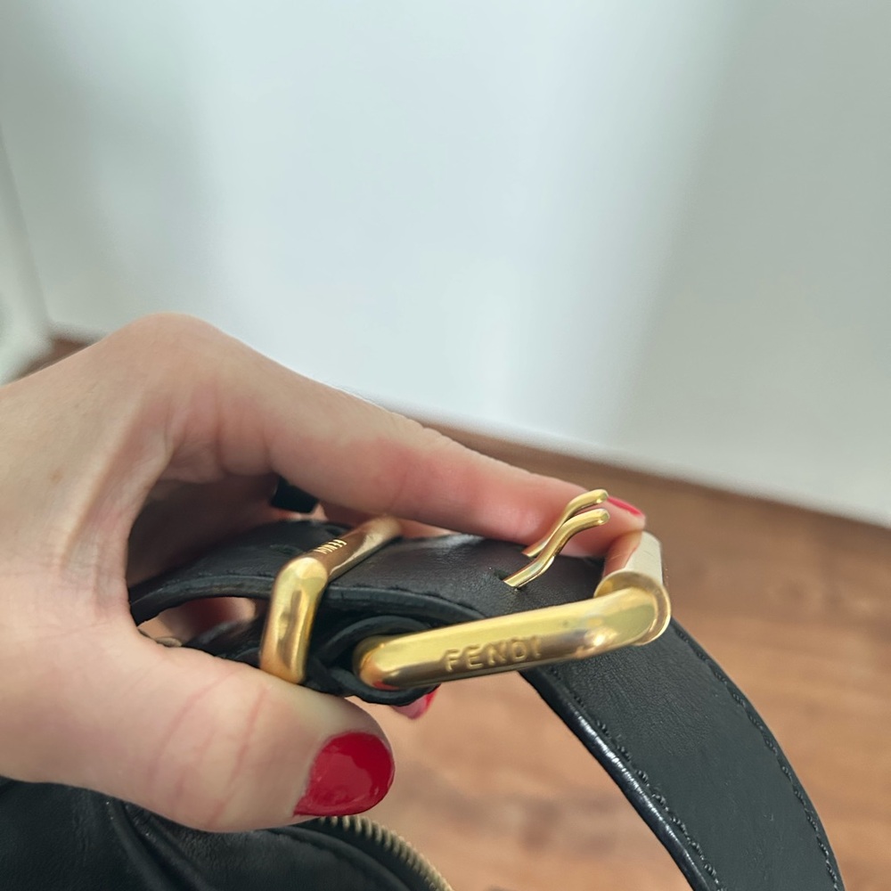 Fendi Oyster Black Leather - Picture 3 of 15